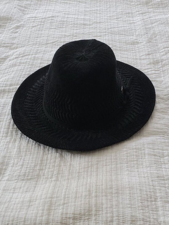 Anne Klein Accessories - Anne Klein Soft Black Woven Hat